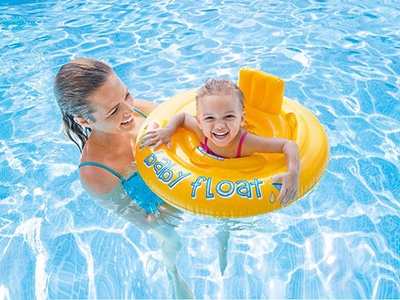 Vertrappen glans Omtrek Veilig zwemmen met je baby doe je zo - Tips & Adviezen - Toppy