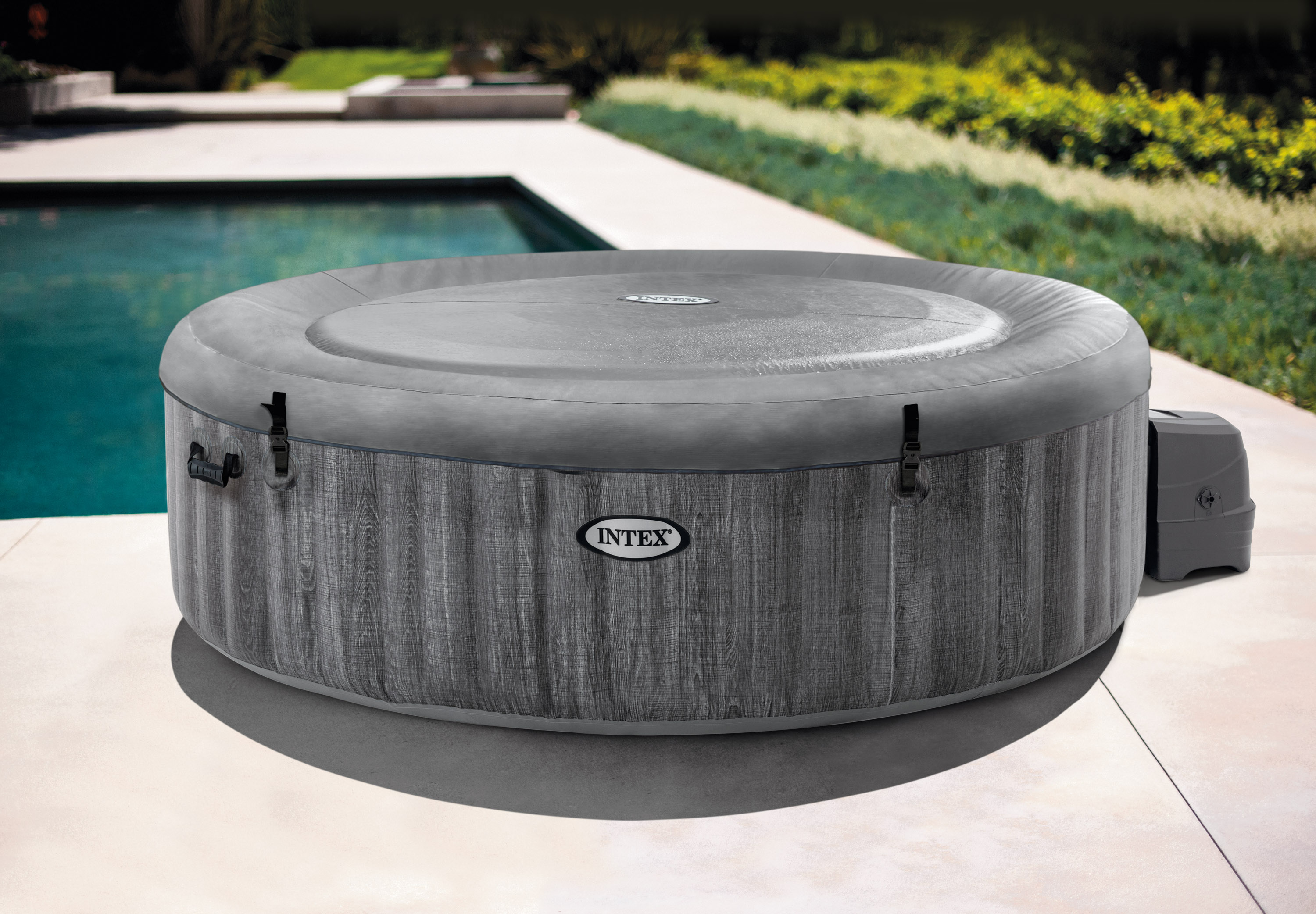 Intex Pure Spa Greywood Deluxe opblaasbare jacuzzi 6 persoons afgedekt