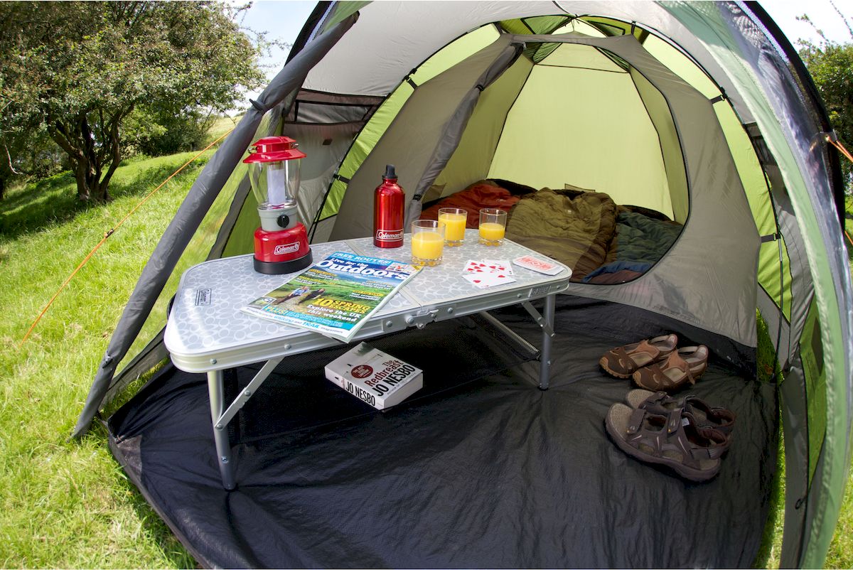 Coleman Darwin 4 plus koepeltent sfeerbeeld