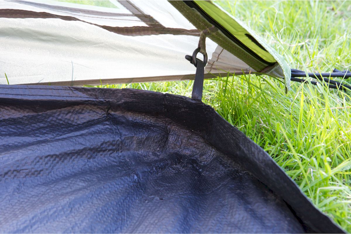 Coleman Darwin 4 plus koepeltent bevestigingen