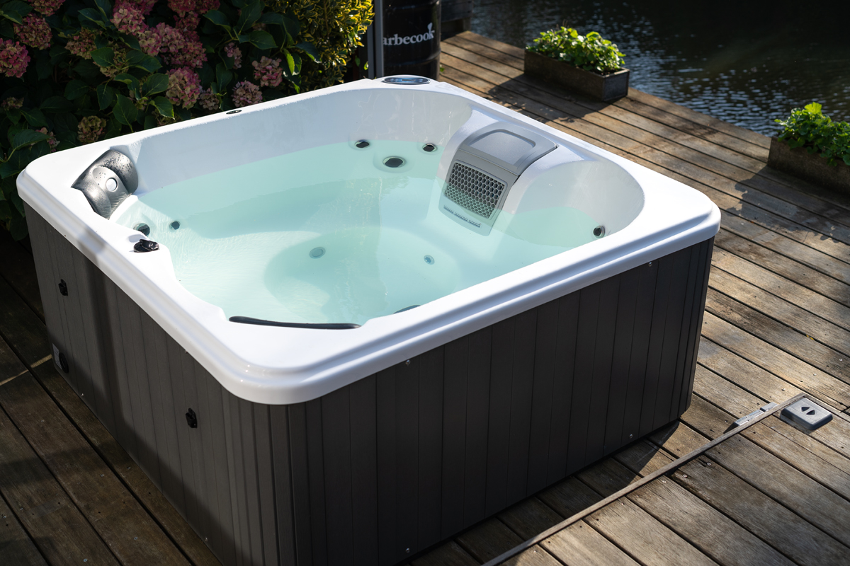 W'eau Professionele spa - 4 persoons
open