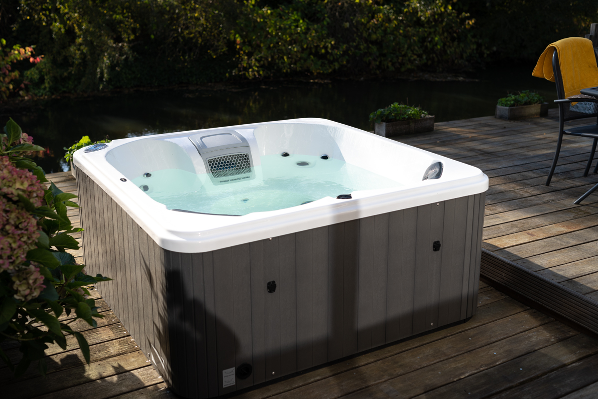 W'eau Professionele spa - 4 persoons
open