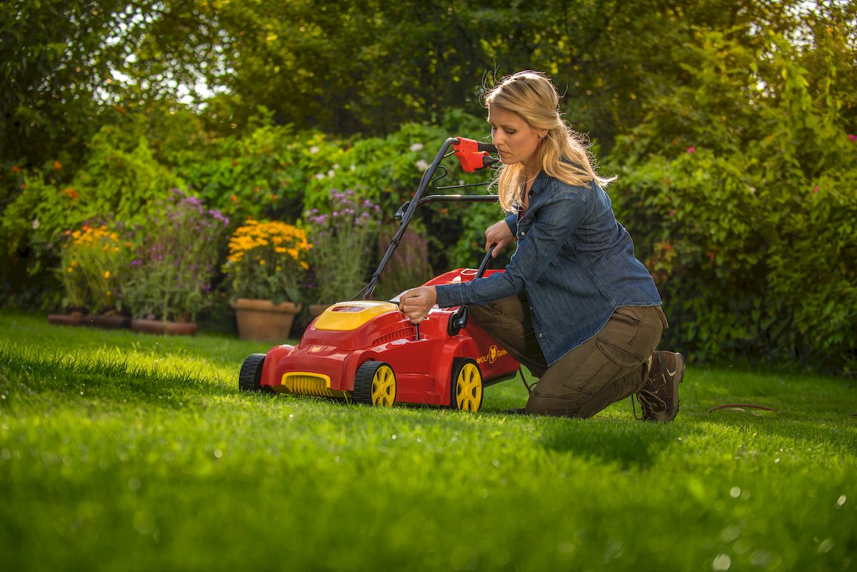 Wolf-Garten A 340 E elektrische grasmaaier maaihoogte instellen