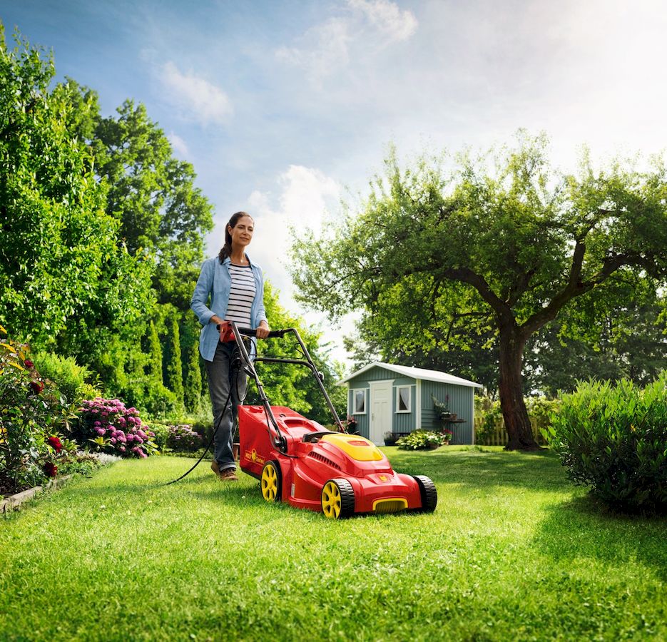 Wolf-Garten A 340 E elektrische grasmaaier in gebruik
