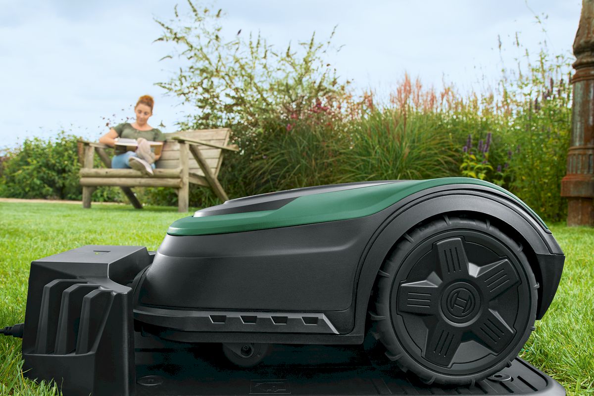 Bosch Indego S+ 500 robotmaaier in laadstatio