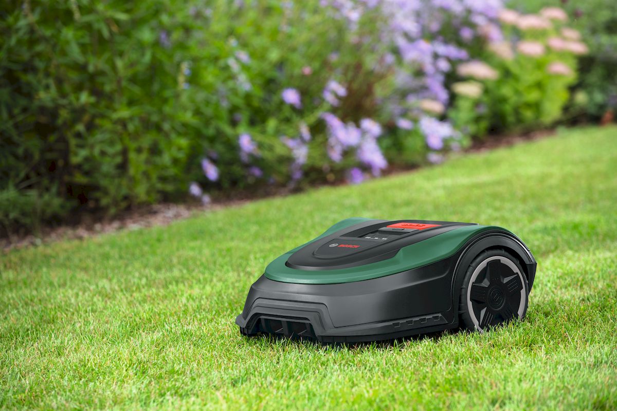 Bosch Indego M+ 700 robotmaaier sfeerbeeld