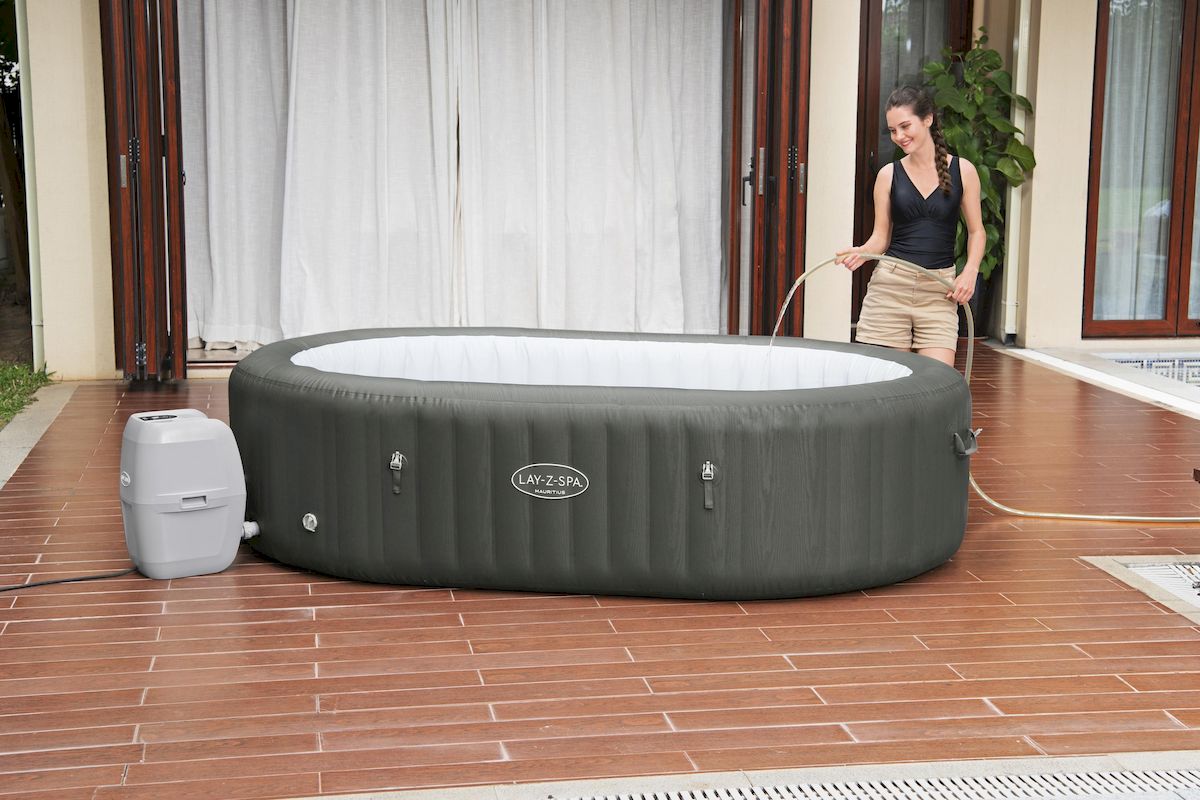 Lay-Z spa Mauritius Airjet opblaasbare spa - 7 persoons - vullen