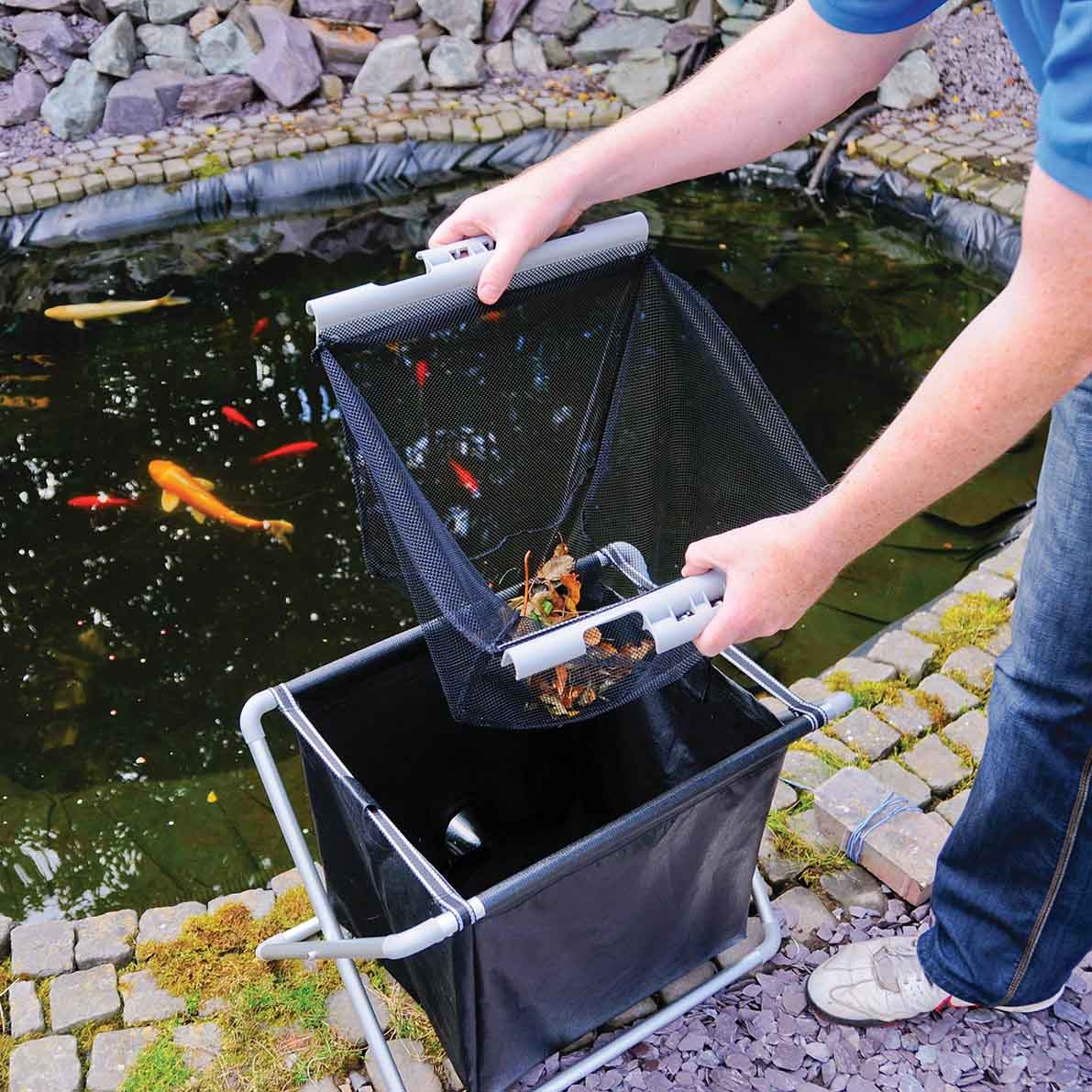 Hozelock Pond Vac vuilwaterfilter legen