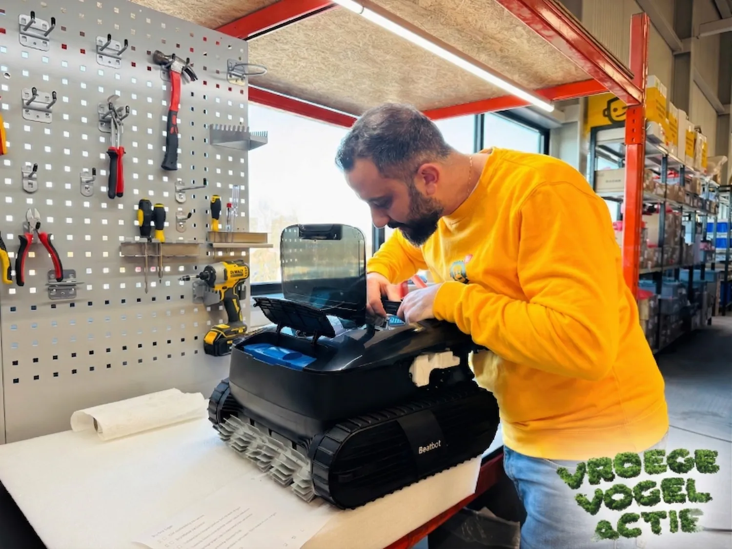 Zwembadrobot-zomerinspectie-VV-2026-Elias