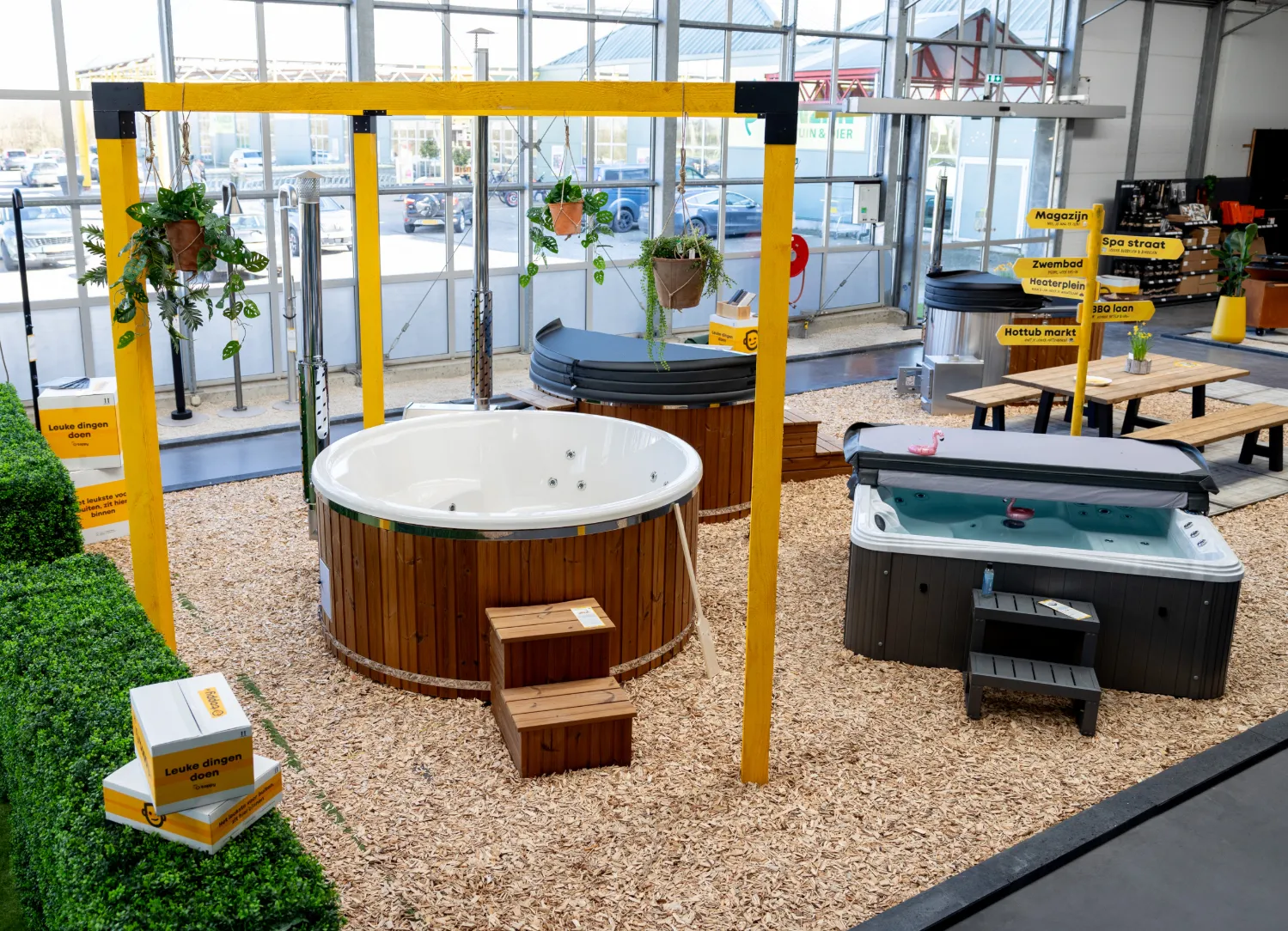 Hottubs in showroom bekijken