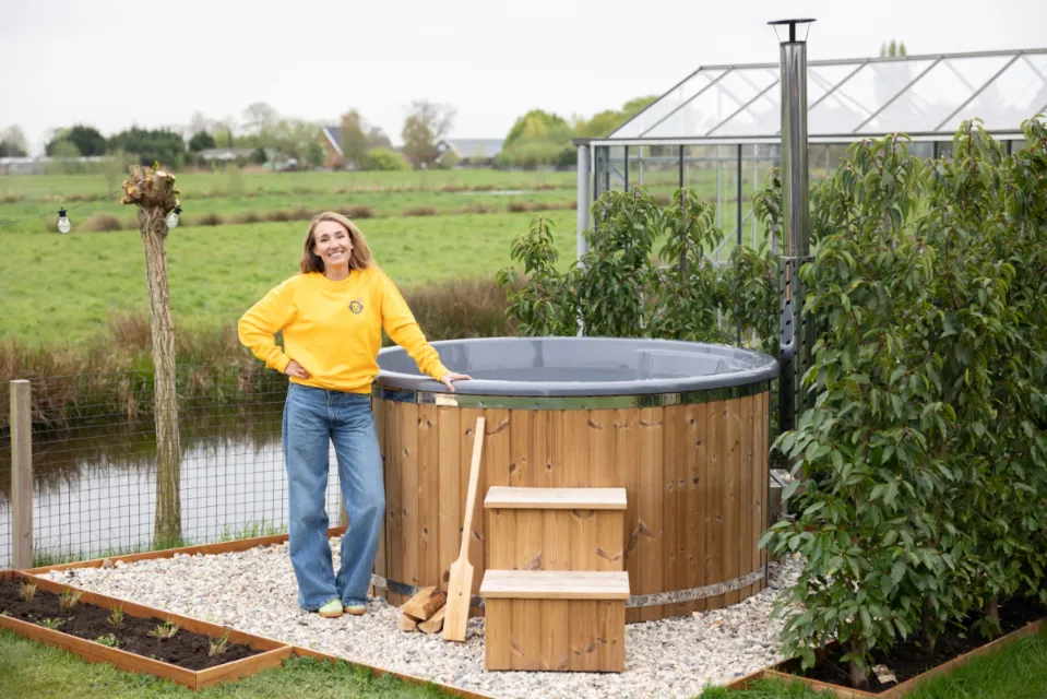Pleun bij hottub