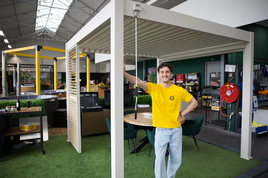 Bart showroom tuin overkapping