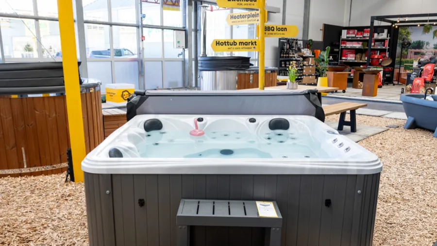 spa showroom