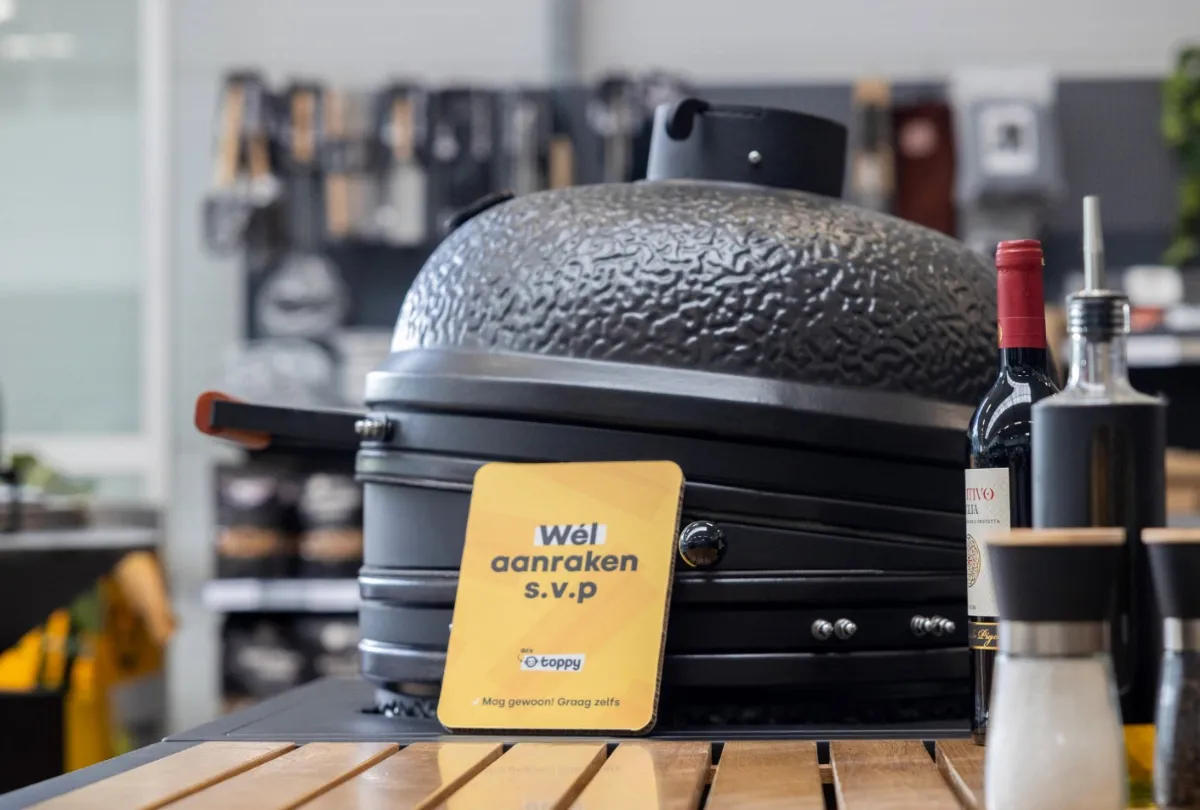 Showroom wel aanraken bordje