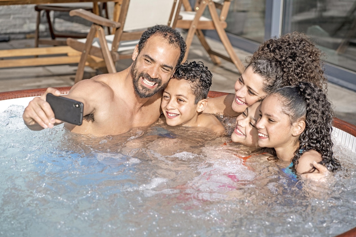 Lay-Z Spa Helsinki Airjet Plus opblaasbare spa - 7 persoons