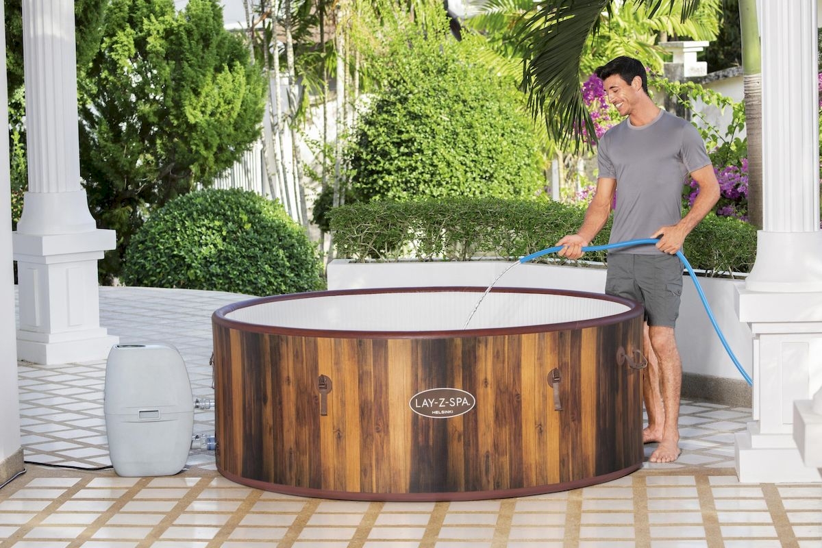 Lay-Z Spa Helsinki Airjet opblaasbare spa - 7 persoons - vullen