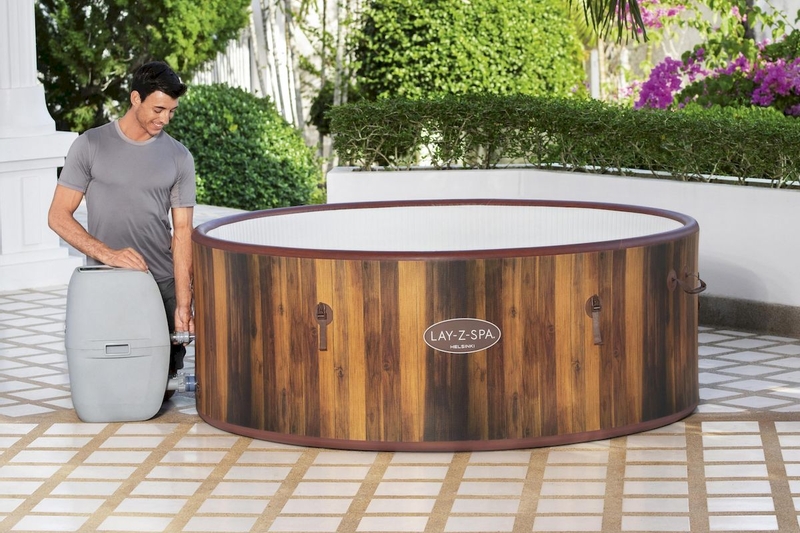 Lay-Z Spa Helsinki Airjet opblaasbare spa - 7 persoons - installeren