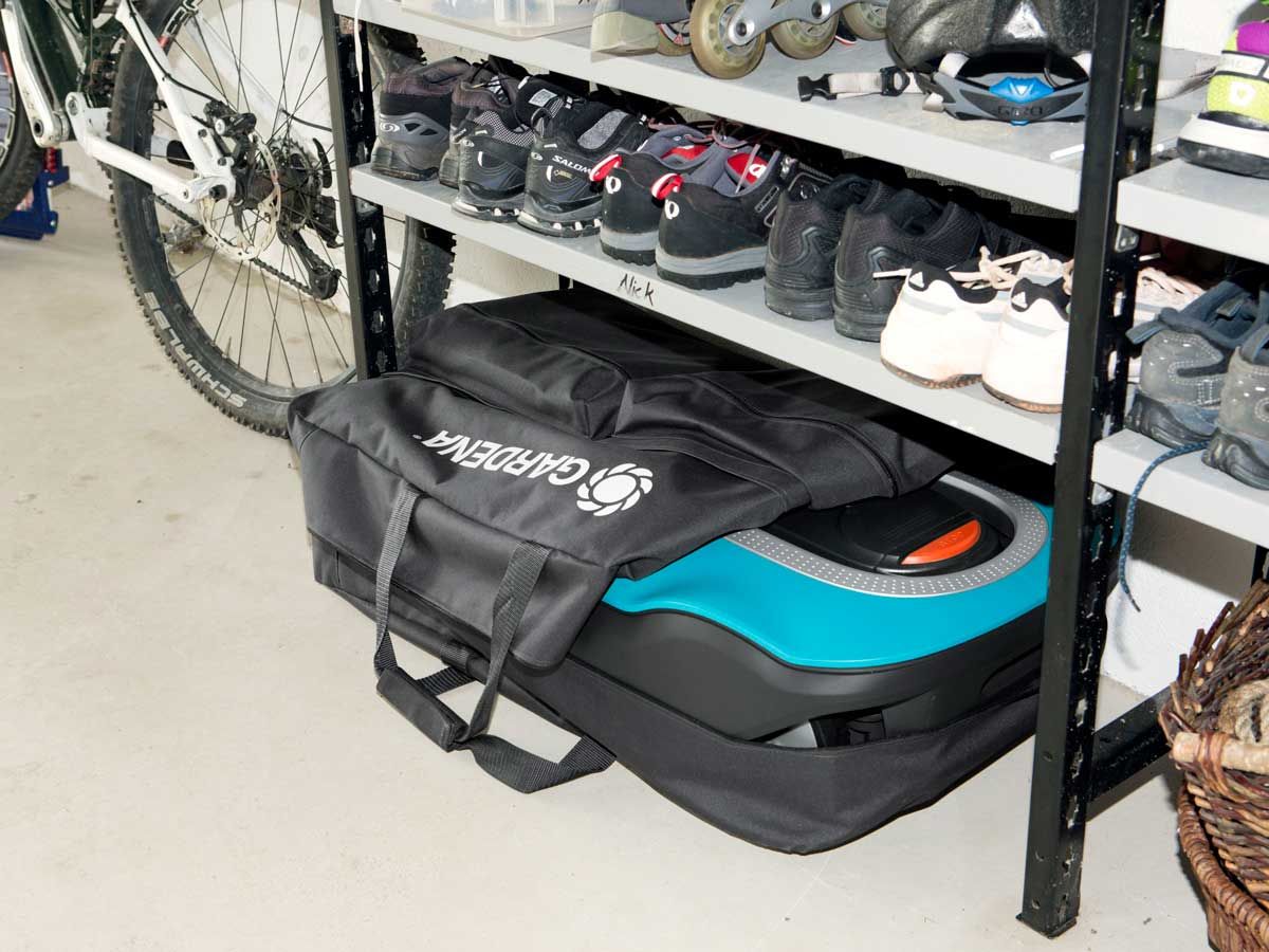 robotmaaier in opbergtas in stelling