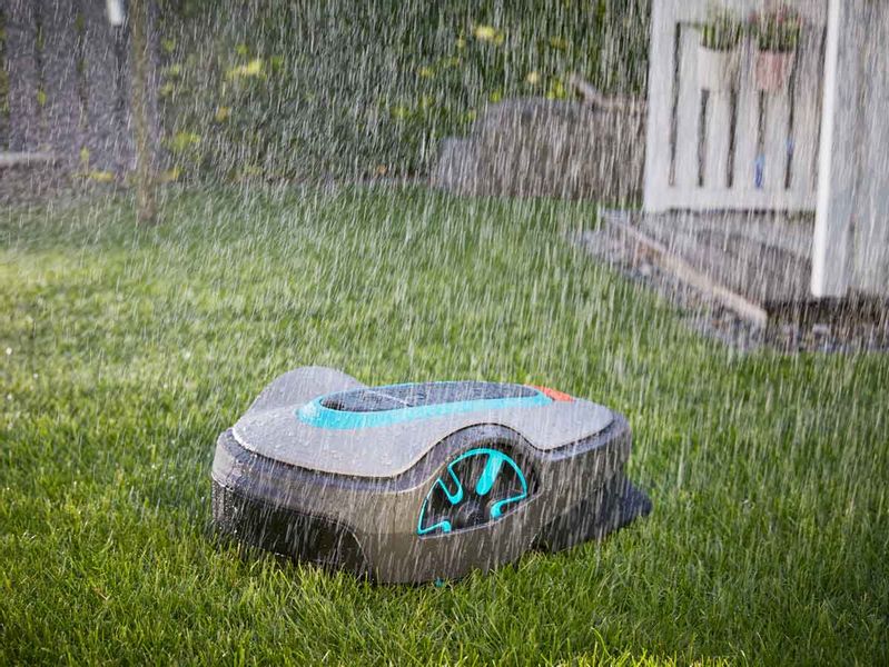 Gardena smart Sileno Life 1000 m² robotmaaier in regen