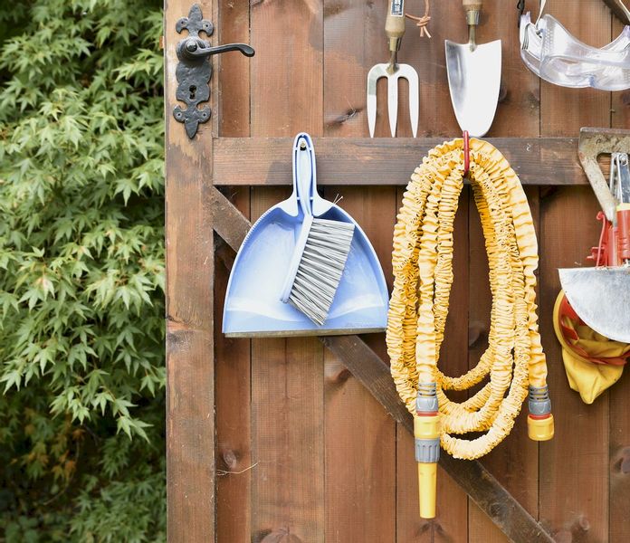 Hier zie je dat de Superhoze opgehangen is aan een, daarvoor bestemde, haak