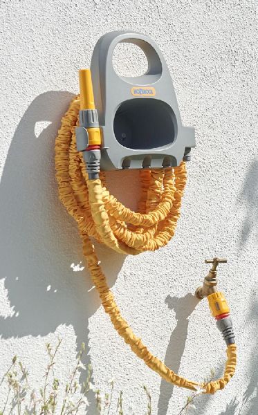 Hier wordt de Superhoze getoond wanneer hij is opgehangen aan de slanghanger