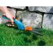 Gardena Comfort draaibare grasschaar in gebruik