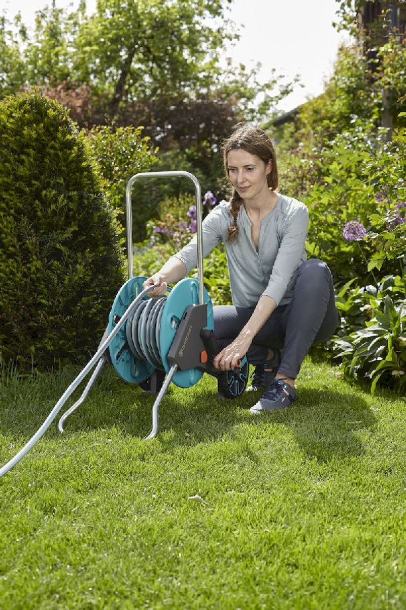 Gardena AquaRoll M 20 meter (Ø 13 mm) tuinslang met slangenwagen slang oprollen