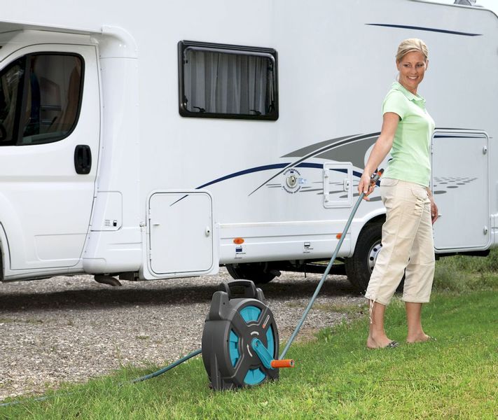 Gardena Classic 15 meter (Ø 11 mm) slangenbox uitrollen