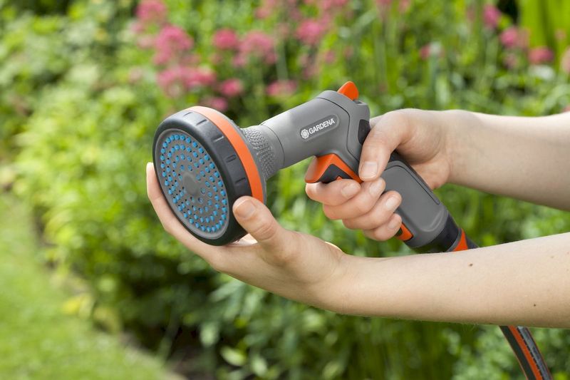 Gardena Comfort broes voor bloembedden verstellen