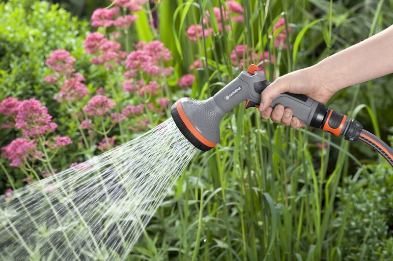 Gardena Comfort broes voor bloembedden brede straal