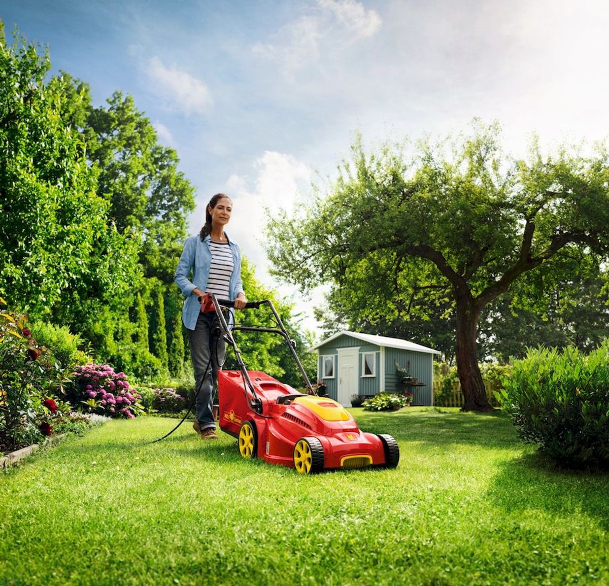 Wolf-Garten A 340 E elektrische grasmaaier in gebruik