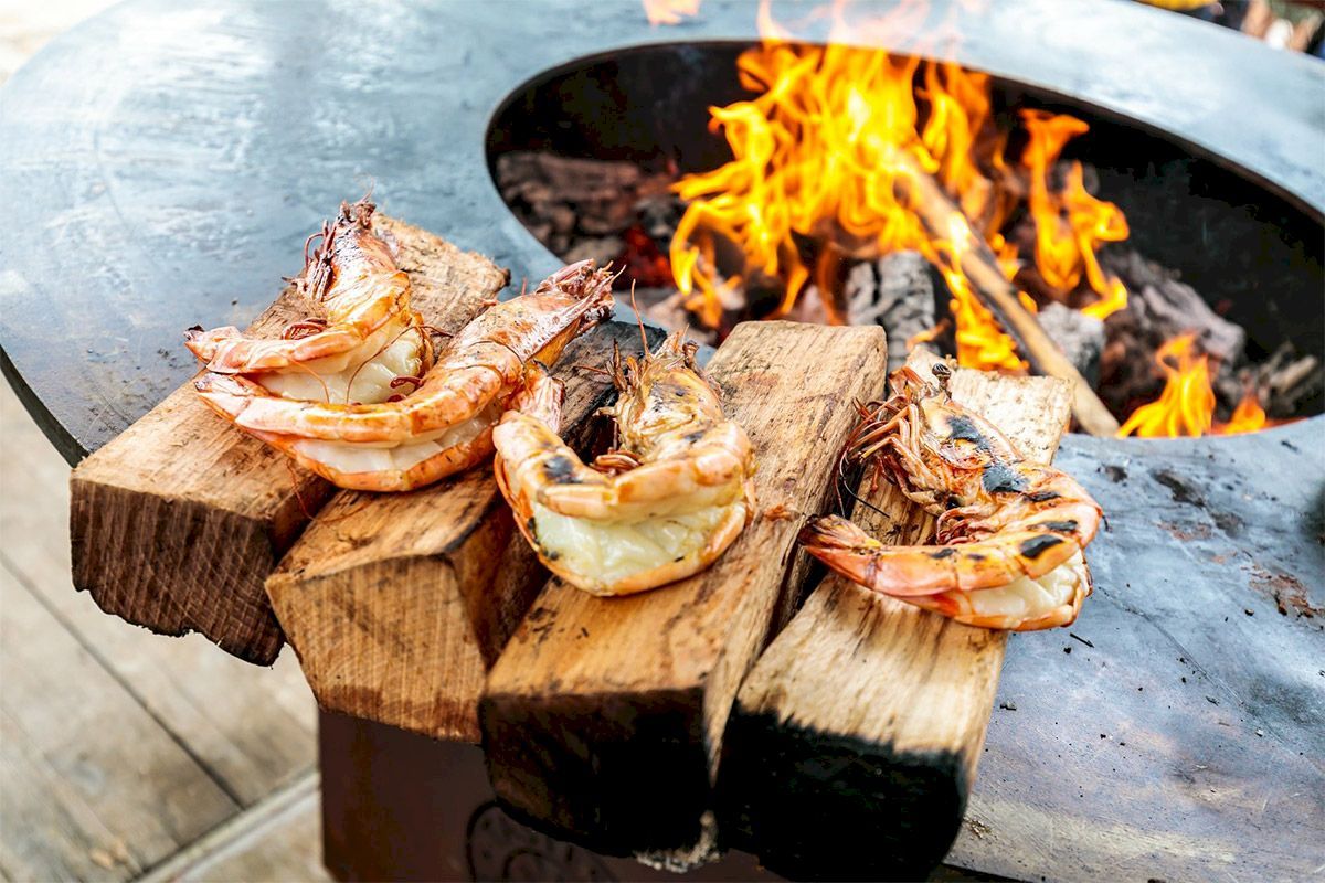 Ofyr XL Cortenstaal hout