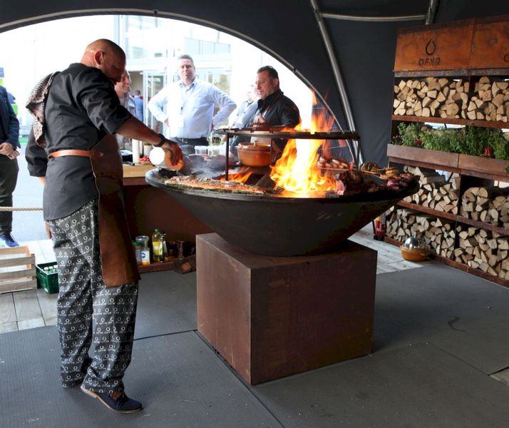 Ofyr XL Grill Accessories Set 4-delig sfeerfoto