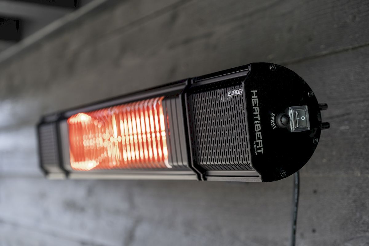 Eurom Heat and Beat zwart terrasverwarmer, sfeerfoto details