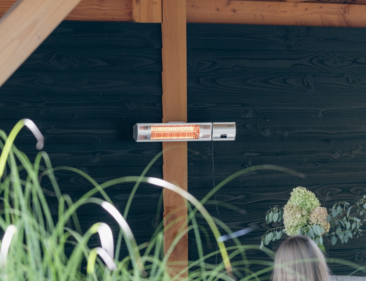 Sunred Heater Ultra Wall 2000 terrasverwarmer - Grijs - sfeer