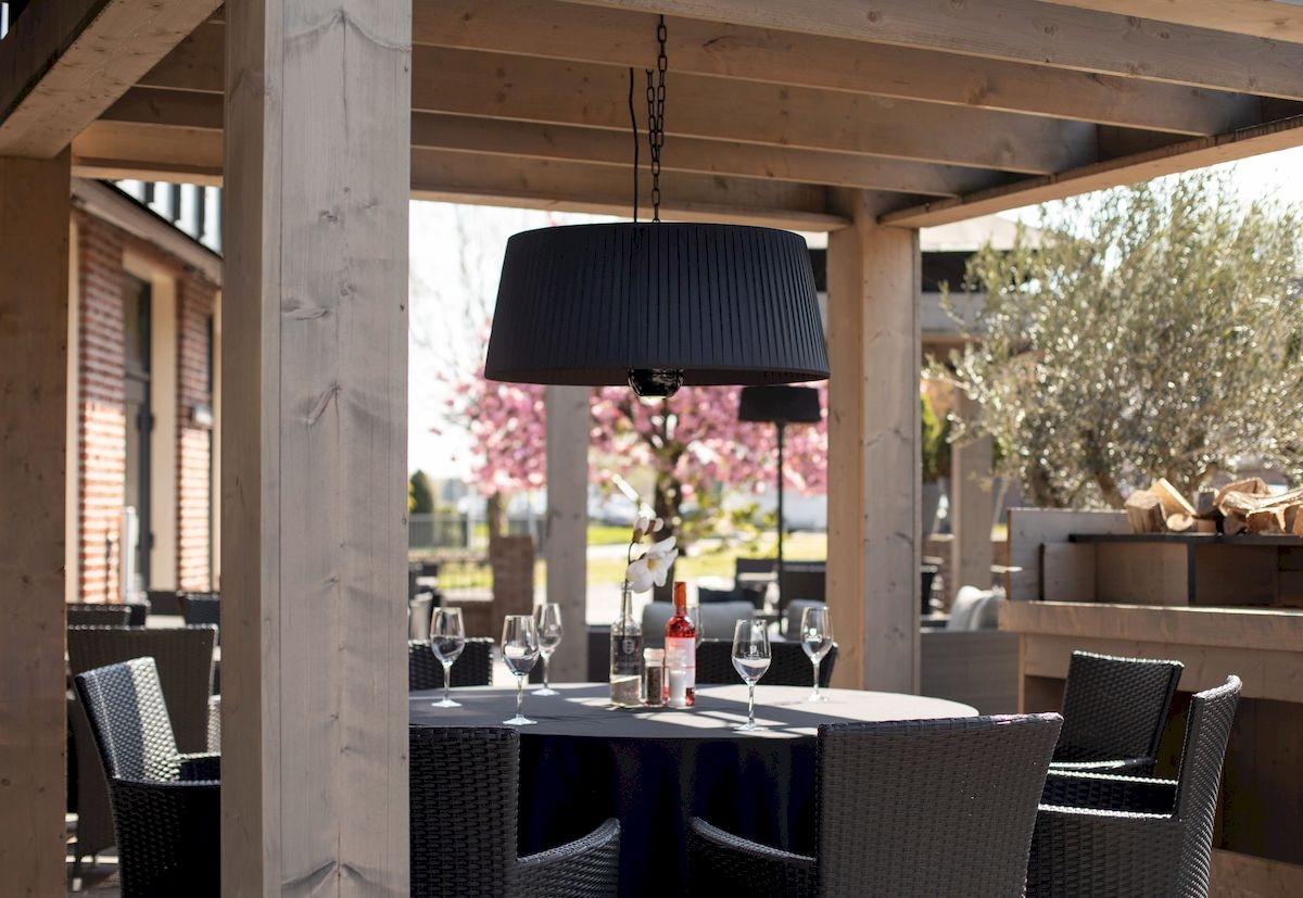 Sunred Heater Artix Hanging 1800 terrasverwarmer zwart