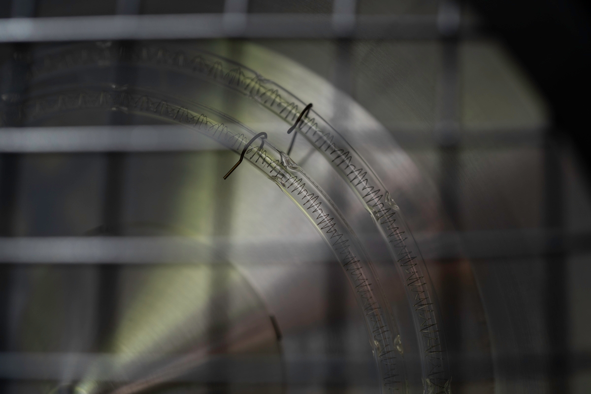 Sunred-Heater-Indus-Standing-2100-detail