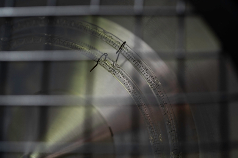 Sunred-Heater-Indus-Standing-2100-detail