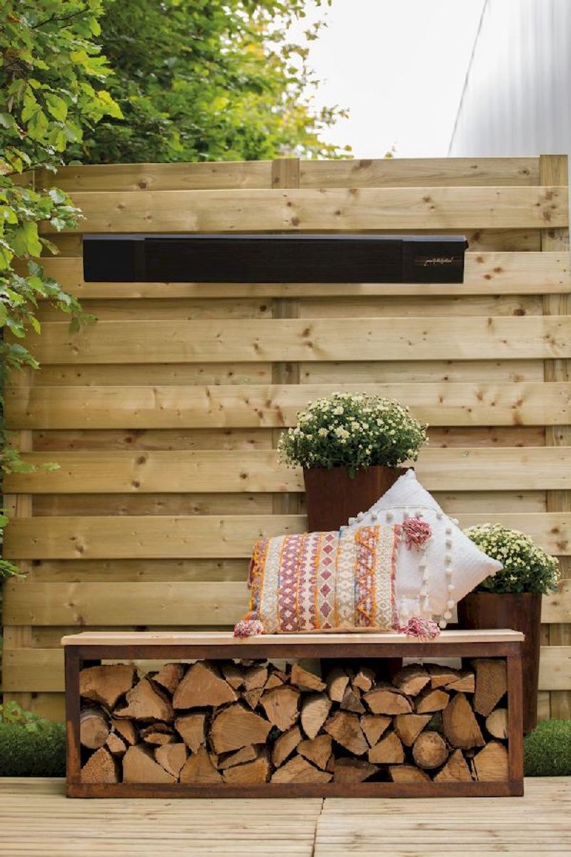 Sunred Heater Nero Wall Hanging 2400 terrasverwarmer sfeer