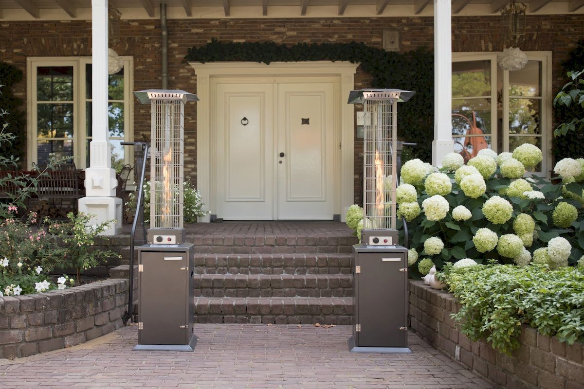 Sunred Atria Flame Torch Grey 11.000 terrasverwarmer sfeer