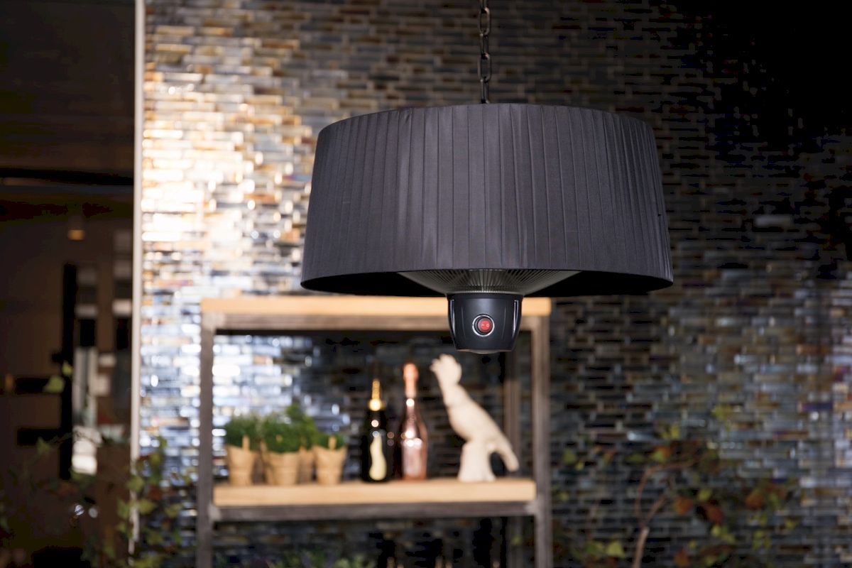 Sunred Heater Artix Compact Hanging Black 1500 sfeer