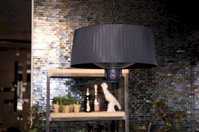 Sunred Heater Artix Compact Hanging Black 1500 sfeer