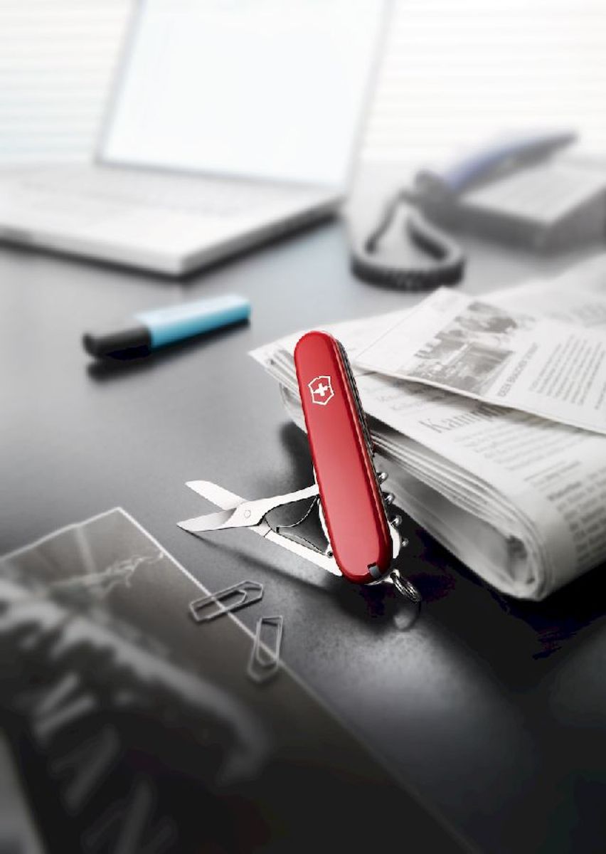 Victorinox Compact zakmes rood sfeerbeeld
