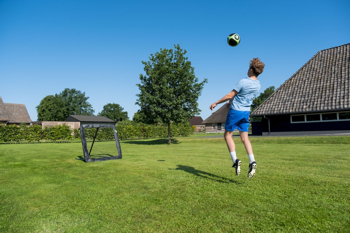 EXIT Kickback Rebounder L - 124 x 124 cm koppen