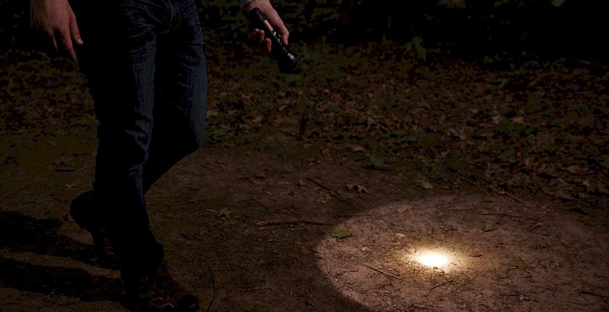 Coleman BatteryGuard 750L zaklamp focus