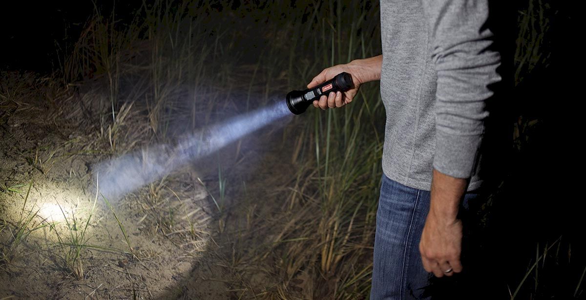 Coleman BatteryGuard 750L zaklamp focus