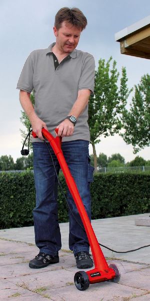 Einhell GC-EG 1410 elektrische voegenreiniger sfeerfoto