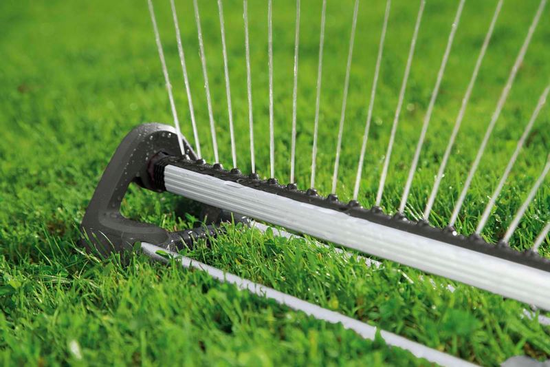 Duurzaam materiaal zwenksproeier Gardena Aqua M