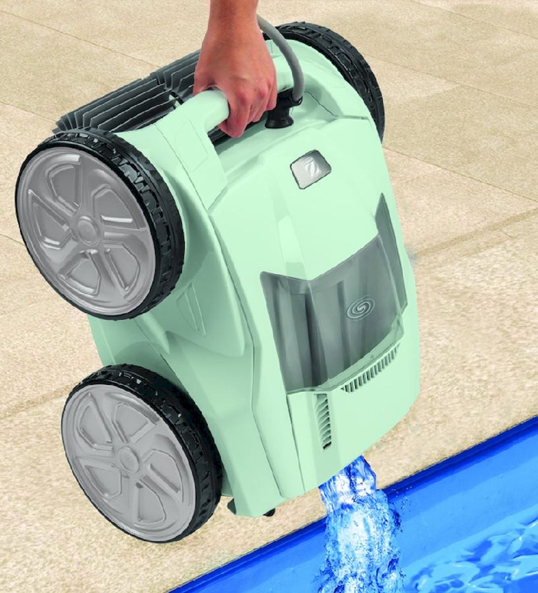 Zodiac Alpha 63 iQ Bio zwembadrobot liften