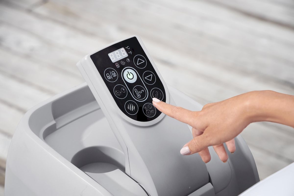 Lay-Z Spa Bahamas Airjet opblaasbare spa - 4 persoons- bedieningspaneel